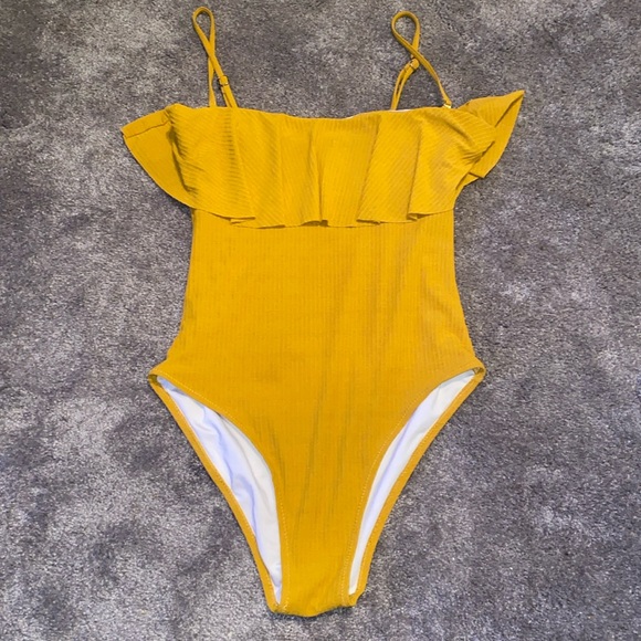 Cupshe Other - Cupshe swimsuit